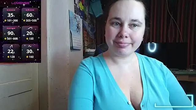 Snapshot of Cora_Maro chatting on April 12, 2026, 11:41 pm Cora Maro online show from April 12, 2026, 11:41 pm
