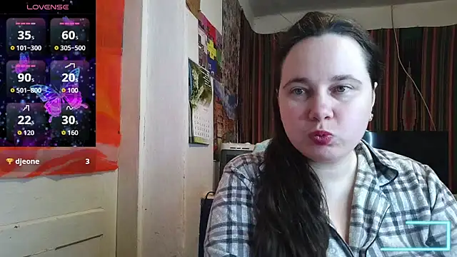 Snapshot of Cora_Maro chatting on May 2, 2026, 11:43 pm Cora Maro online show from May 2, 2026, 11:43 pm