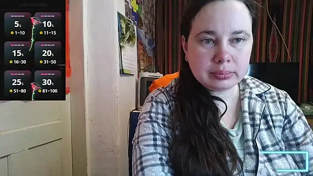 Snapshot of Cora_Maro chatting on May 1, 2026, 11:32 pm Cora Maro online show from May 1, 2026, 11:32 pm