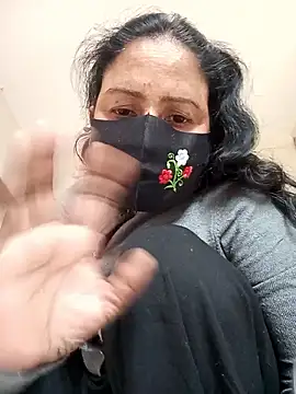 Snapshot of Neha-Roy chatting on January 13, 2026, 5:44 am Neha-Roy online show from January 13, 2026, 5:44 am