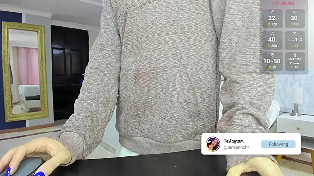 Snapshot of charolbruce_1 chatting on November 13, 2025, 11:58 am charolbruce 1 online show from November 13, 2025, 11:58 am