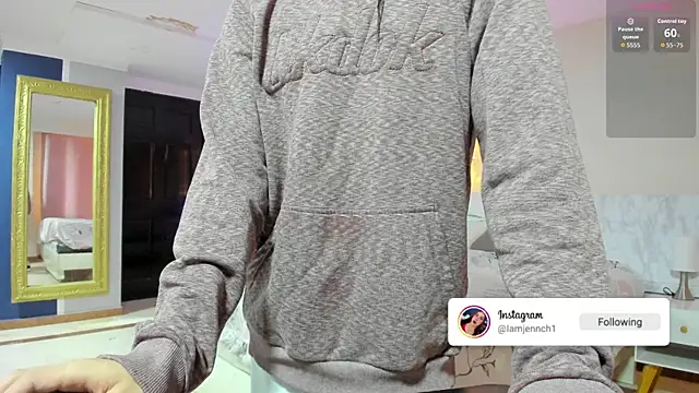 Snapshot of charolbruce_1 chatting on December 19, 2025, 12:51 pm charolbruce 1 online show from December 19, 2025, 12:51 pm