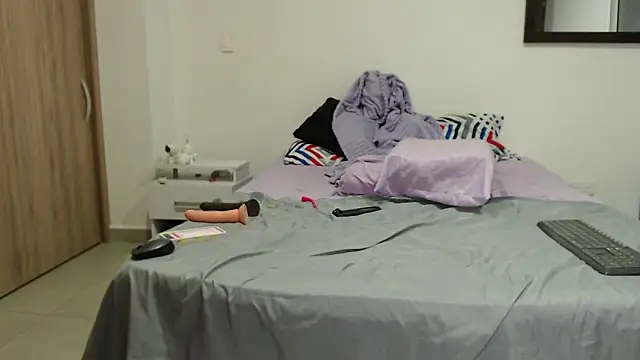 Snapshot of AnnieRoss69 chatting on February 6, 2025, 1:38 am AnnieRoss69 online show from February 6, 2025, 1:38 am