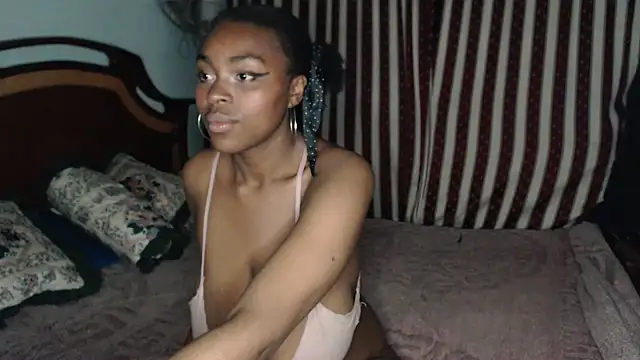 lyssyhorny online show from March 2, 2026, 2:01 am