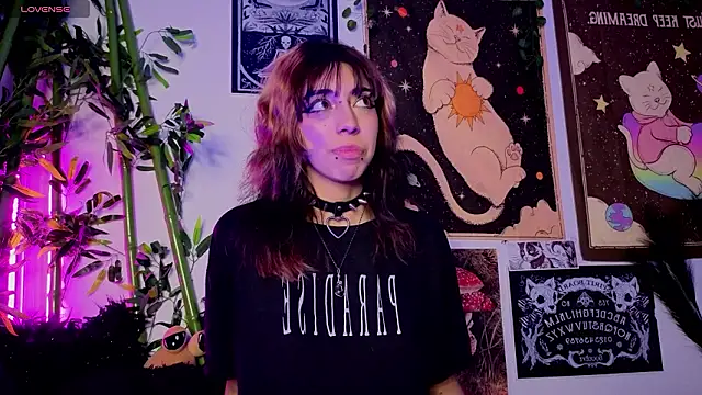 Nyx nayla online show from March 17, 2026, 6:16 am