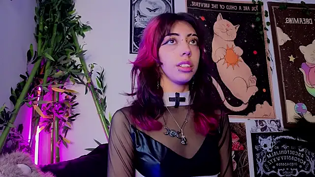 Nyx nayla online show from April 16, 2026, 9:39 pm