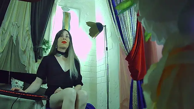 Snapshot of Mary_Loon chatting on September 21, 2025, 6:13 pm Mary Loon online show from September 21, 2025, 6:13 pm