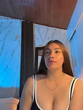 Snapshot of emmily_d chatting on May 8, 2026, 10:13 pm emmily d online show from May 8, 2026, 10:13 pm