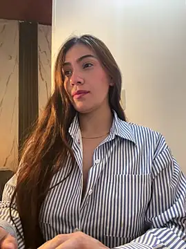 Snapshot of emmily_d chatting on May 1, 2026, 3:00 am emmily d online show from May 1, 2026, 3:00 am