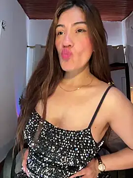 Snapshot of emmily_d chatting on April 24, 2026, 6:10 pm emmily d online show from April 24, 2026, 6:10 pm