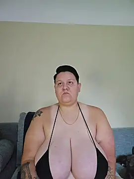 DevilDahm online show from July 28, 2026, 11:28 am