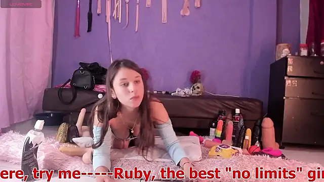 Snapshot of RubyEmerald chatting on February 3, 2026, 3:04 am RubyEmerald online show from February 3, 2026, 3:04 am