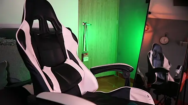 Snapshot of jaxon_colton chatting on March 21, 2025, 4:39 am jaxon colton online show from March 21, 2025, 4:39 am