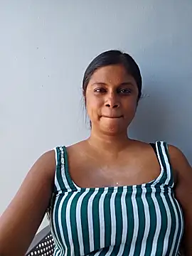 Snapshot of Sensual_indian7 chatting on February 3, 2026, 9:47 am Sensual indian7 online show from February 3, 2026, 9:47 am