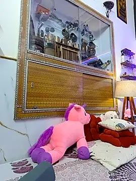 Hoty-Shivangi online show from October 2, 2025, 3:15 pm