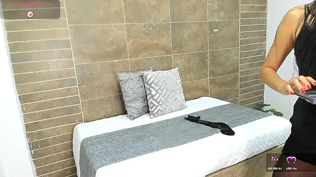 Snapshot of coniie_jhons chatting on December 16, 2025, 11:14 am coniie jhons online show from December 16, 2025, 11:14 am