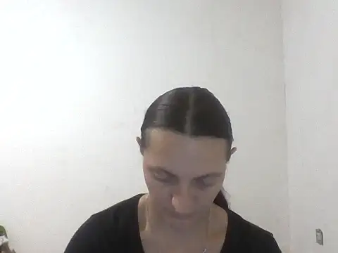 Snapshot of Vimed19 chatting on October 19, 2025, 4:32 pm Vimed19 online show from October 19, 2025, 4:32 pm