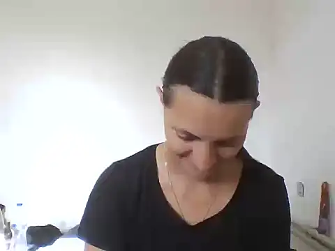 Snapshot of Vimed19 chatting on October 20, 2025, 10:38 am Vimed19 online show from October 20, 2025, 10:38 am