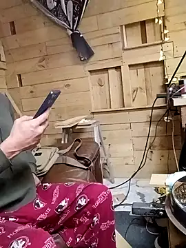 Snapshot of Buffshagswell chatting on November 17, 2025, 4:33 pm Buffshagswell online show from November 17, 2025, 4:33 pm