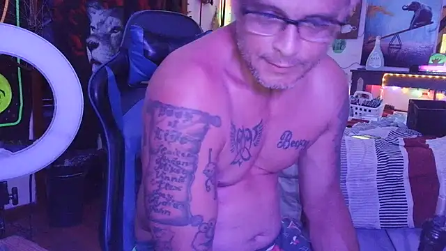 Snapshot of Buffshagswell chatting on July 3, 2026, 8:43 am Buffshagswell online show from July 3, 2026, 8:43 am