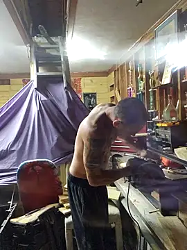 Snapshot of Buffshagswell chatting on October 27, 2025, 11:49 pm Buffshagswell online show from October 27, 2025, 11:49 pm