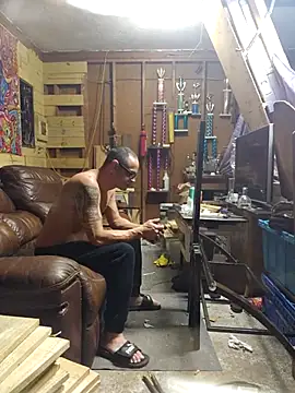 Snapshot of Buffshagswell chatting on October 27, 2025, 4:46 am Buffshagswell online show from October 27, 2025, 4:46 am