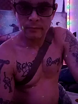 Snapshot of Buffshagswell chatting on December 2, 2025, 7:26 pm Buffshagswell online show from December 2, 2025, 7:26 pm