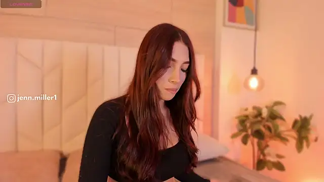 Jennmiiller  online show from March 13, 2026, 12:32 pm