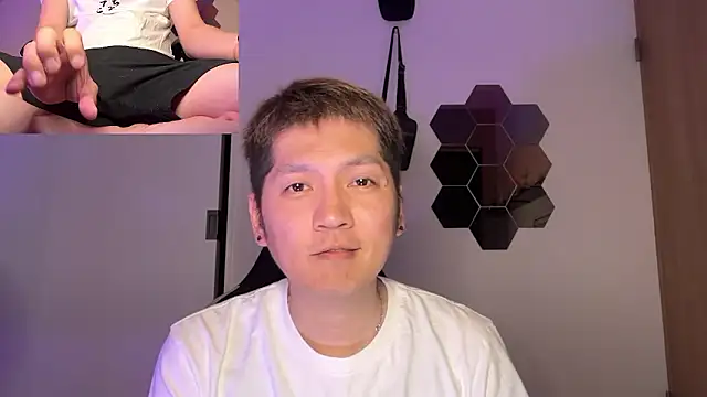Snapshot of kensnb chatting on April 17, 2026, 11:46 am kensnb online show from April 17, 2026, 11:46 am