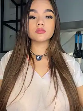 Snapshot of Natasha_by chatting on May 23, 2026, 7:35 pm Natasha by online show from May 23, 2026, 7:35 pm