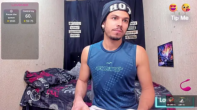 Snapshot of Gilbert_009 chatting on January 24, 2025, 5:00 pm Gilbert 009 online show from January 24, 2025, 5:00 pm