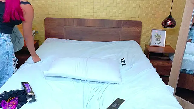 Snapshot of slutty_collegegirl chatting on March 6, 2025, 11:47 am slutty collegegirl online show from March 6, 2025, 11:47 am