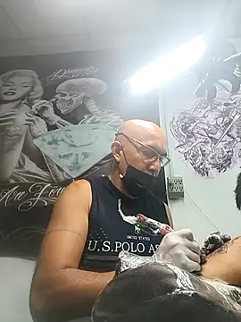 Snapshot of exmilitary chatting on November 20, 2025, 12:22 am exmilitary online show from November 20, 2025, 12:22 am