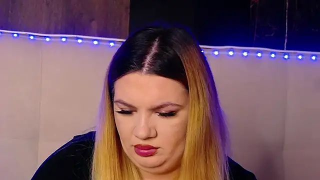 MelanieBrownn online show from February 9, 2026, 6:11 am