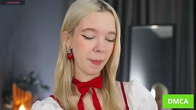 Snapshot of _AlinaBailey chatting on November 9, 2025, 8:07 am AlinaBailey online show from November 9, 2025, 8:07 am