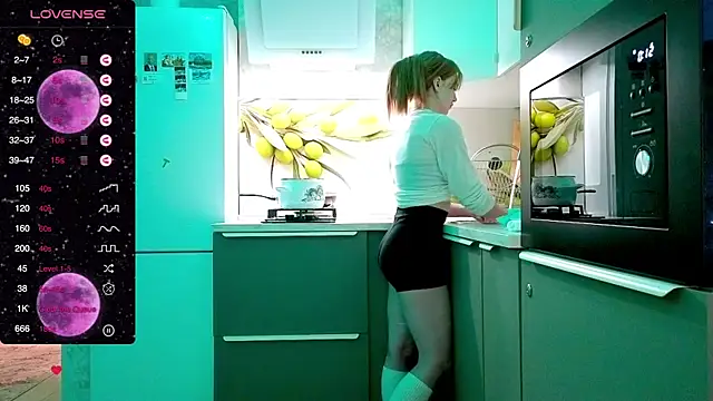 Snapshot of PureAlisMiracle chatting on December 15, 2025, 2:01 pm PureAlisMiracle online show from December 15, 2025, 2:01 pm