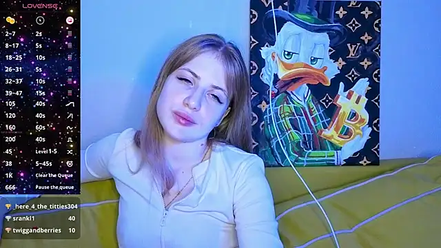 Snapshot of PureAlisMiracle chatting on January 26, 2025, 4:20 am PureAlisMiracle online show from January 26, 2025, 4:20 am