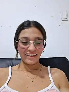 Snapshot of Ary-18 chatting on February 16, 2026, 1:43 pm Ary-18 online show from February 16, 2026, 1:43 pm