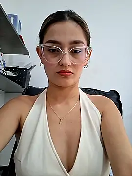 Snapshot of Ary-18 chatting on January 17, 2026, 1:58 pm Ary-18 online show from January 17, 2026, 1:58 pm