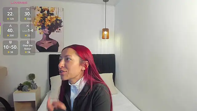 Snapshot of Scarlett__bell chatting on October 17, 2025, 1:24 pm Scarlett bell online show from October 17, 2025, 1:24 pm