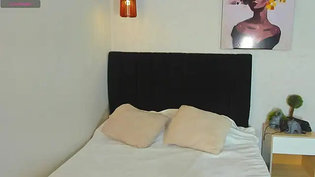 Snapshot of Scarlett__bell chatting on September 17, 2025, 1:24 pm Scarlett bell online show from September 17, 2025, 1:24 pm