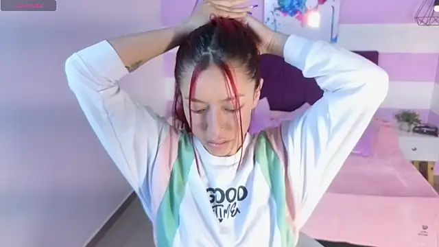 Snapshot of Scarlett__bell chatting on November 24, 2025, 1:22 pm Scarlett bell online show from November 24, 2025, 1:22 pm