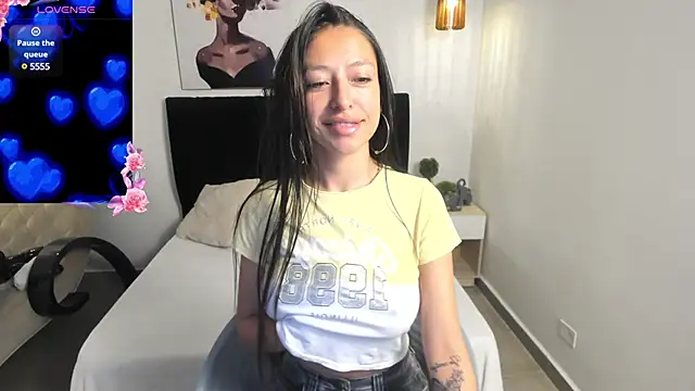 Snapshot of Scarlett__bell chatting on March 1, 2025, 1:40 pm Scarlett bell online show from March 1, 2025, 1:40 pm