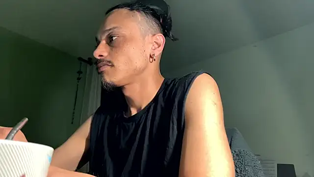 villanocat online show from September 26, 2025, 2:18 am