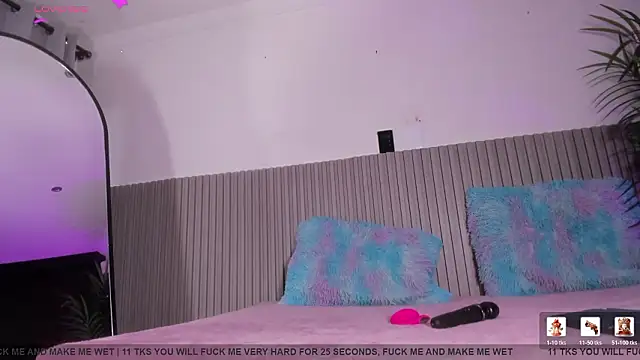 valentina lux online show from March 29, 2026, 8:54 pm