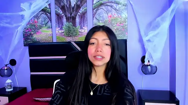 KimberlyVillaLobos online show from November 1, 2025, 11:59 am