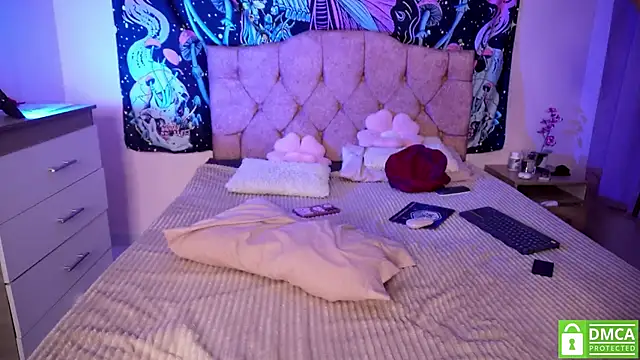 jade dakota   online show from March 12, 2026, 10:03 pm