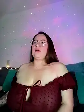 soofy   online show from November 2, 2025, 2:33 pm