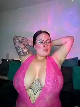 soofy   online show from July 17, 2026, 5:04 am