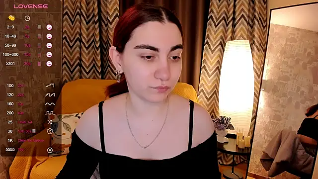 Snapshot of hannacheekss_ chatting on February 17, 2026, 2:09 am hannacheekss online show from February 17, 2026, 2:09 am